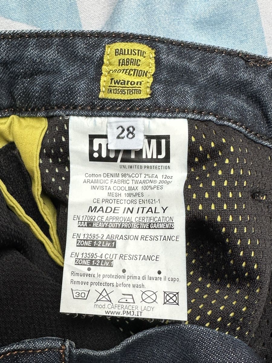 Jeans: Motorrad Jeans mit Protektoren  – D'occasion à Wolfhausen par Foto-Brocki