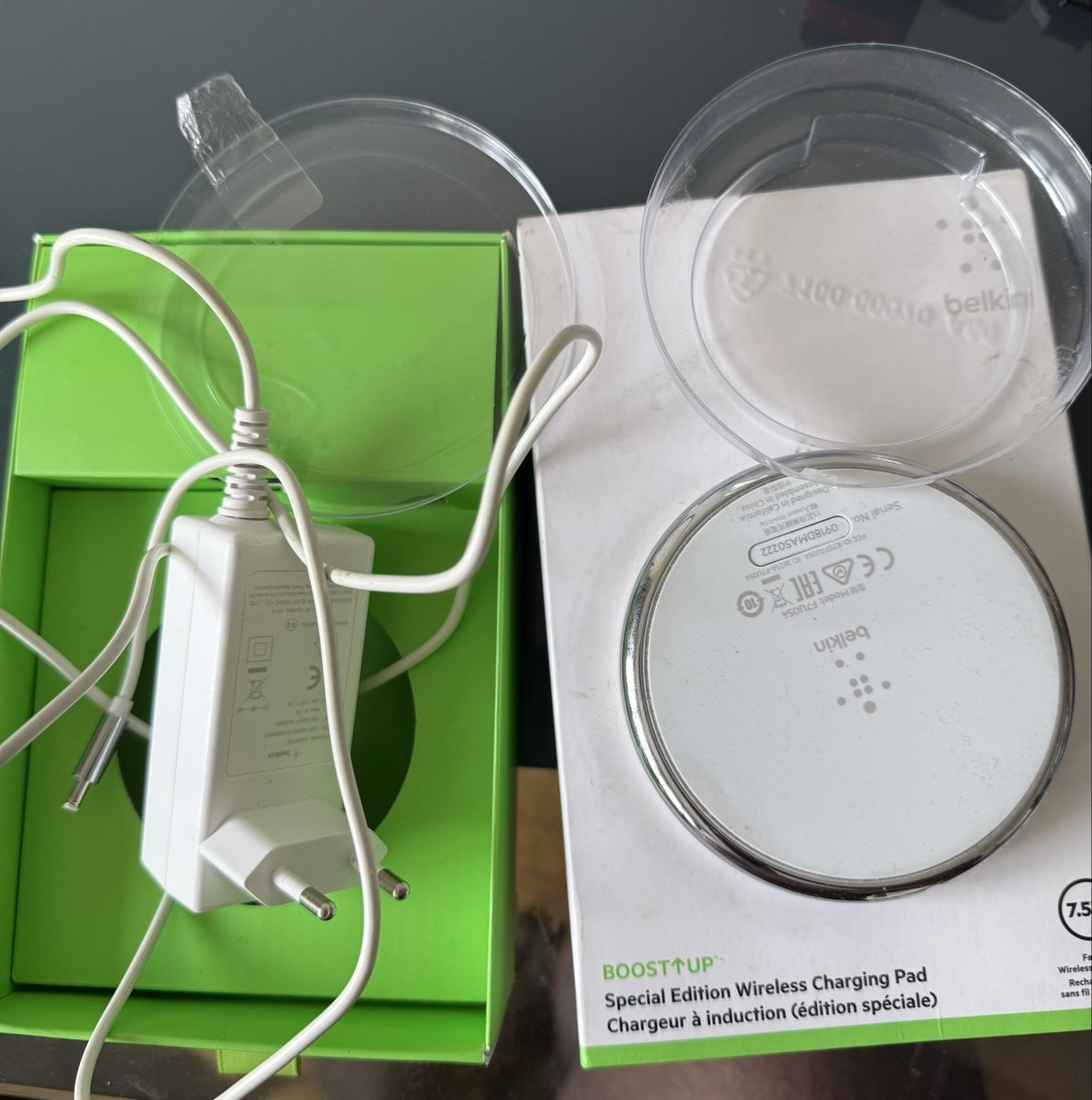 Belkin Caricabatterie: Belkin Special Edition Wireless Charging Pad – Usato da Basel venduto da SanBS