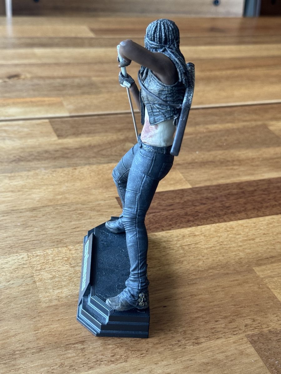 Statuette: Walking Dead: Michonne Figur, sehr detailliert – Usato da Luzern venduto da Ex-Raudi 4