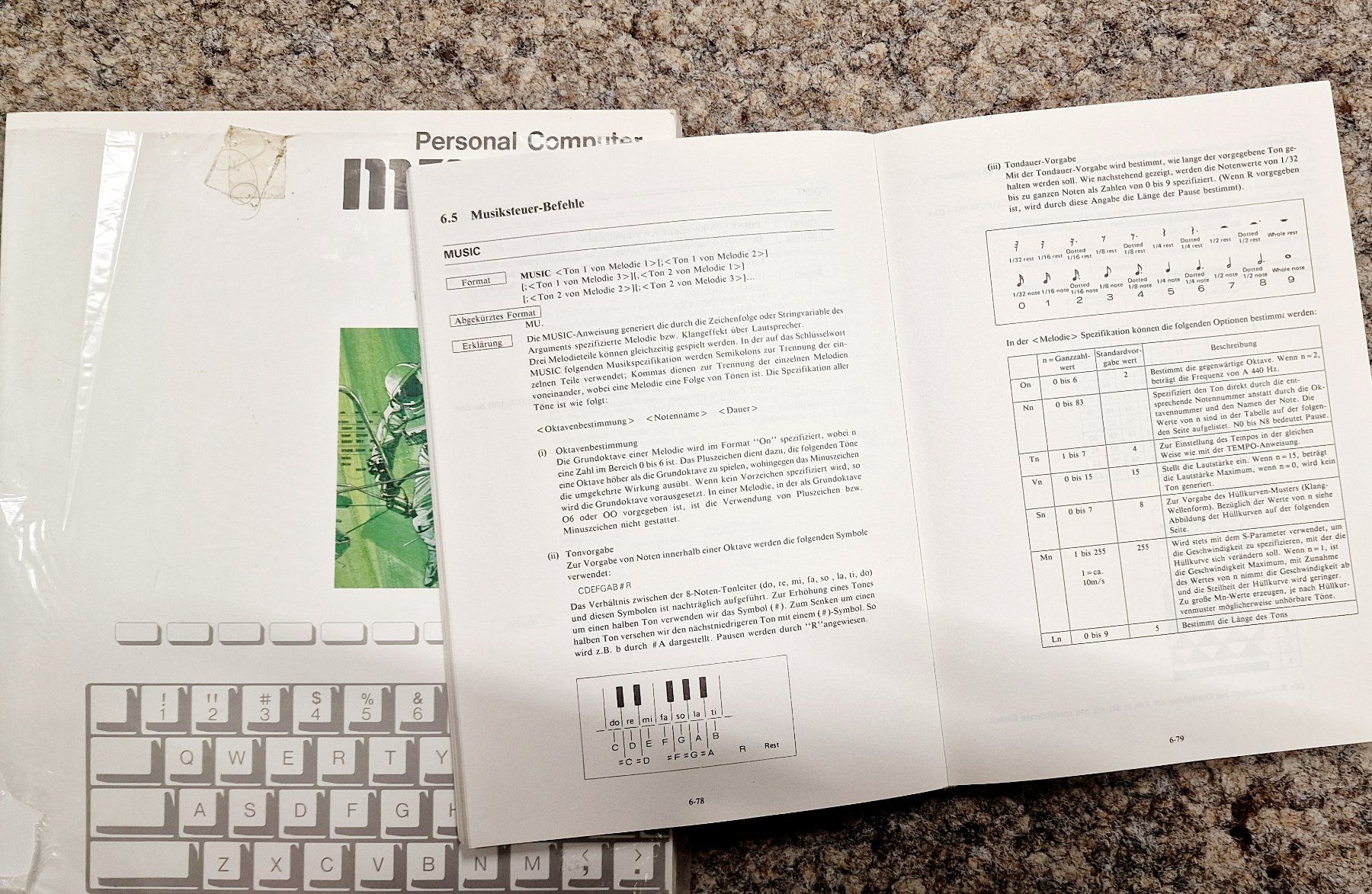 Commodore PCs: 2x Sharp MZ-800 Computer Handbuch – Gebraucht aus Reinach BL von  1