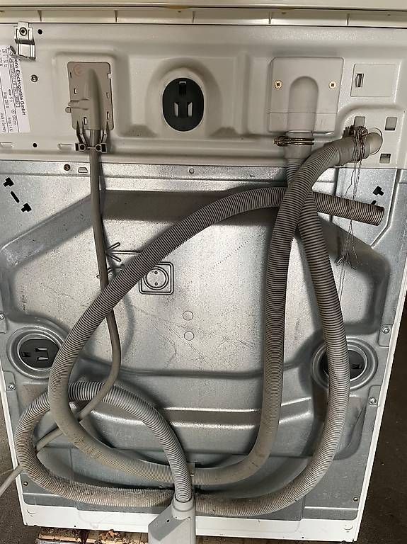 Lavatrici: Machine à laver (linge) – Usato da Porrentruy venduto da 40kg 1