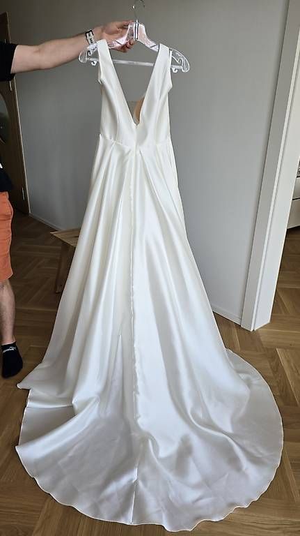 Vestiti: Schlichtes Brautkleid – Usato da Dübendorf venduto da selinsch 4
