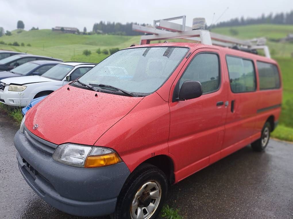 Toyota Nutzfahrzeuge: Feuerwehrbus 4WD – Gebraucht aus Tschingel von Leaderman 1