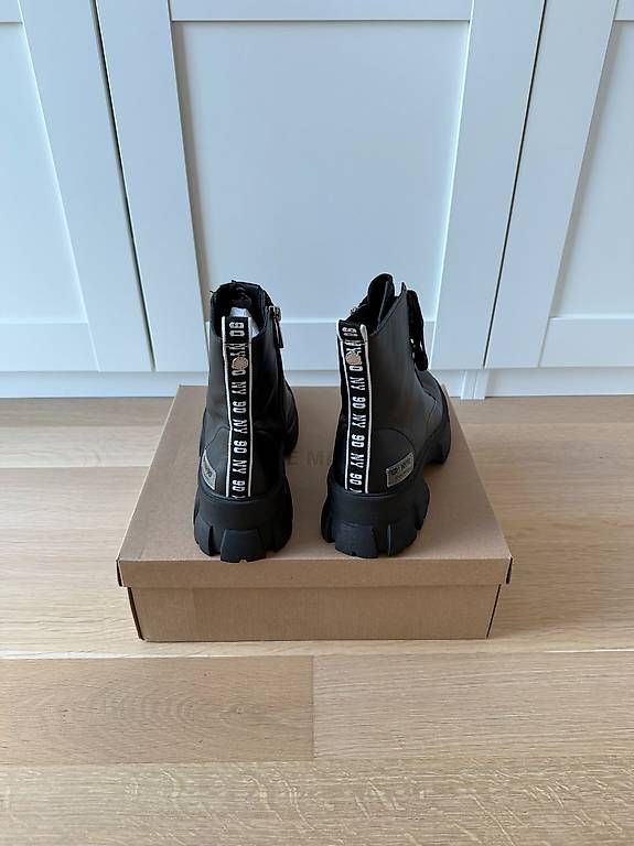 Damenschuhe: Tanker Boots von Steve Madden – Gebraucht aus St. Gallen von Sabrinaaa 1