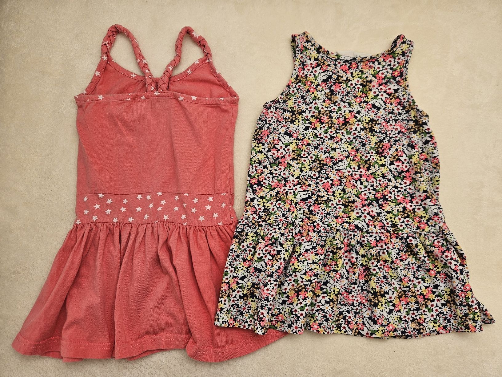 H&M Lotti & Set di vestiti: Set Kleider mit Strickjacke, Gr. 92 – Usato da Worb venduto da jun_fj8w 2