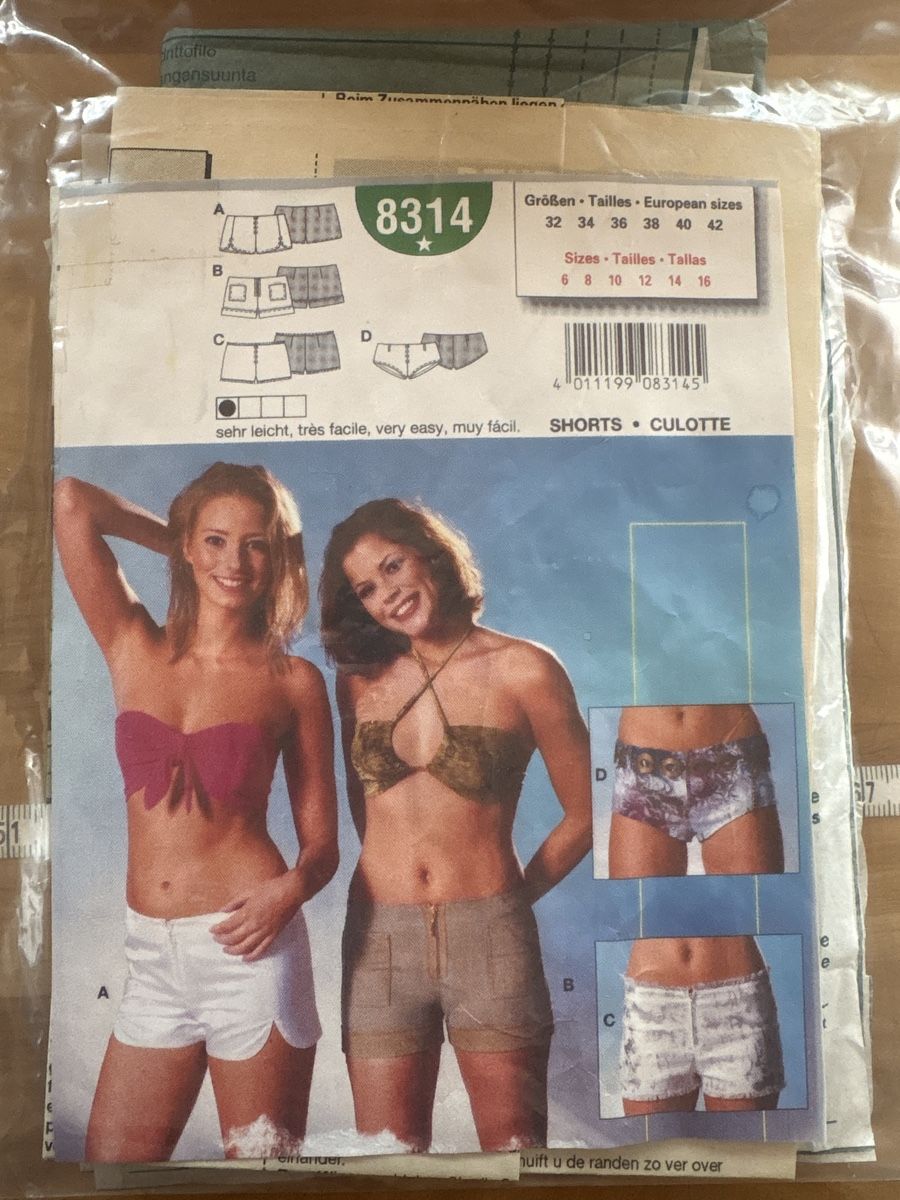 Schnittmuster: Schnittmuster für Damen Shorts – Gebraucht aus Rümlang von Sambas19