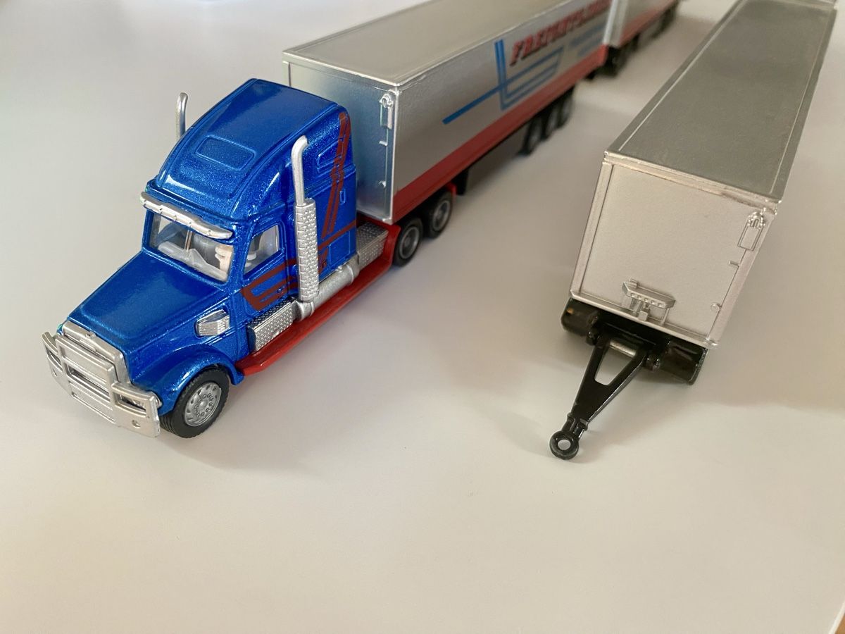 Siku Jouets: Siku Freightlines Road Train – Neuf (Voir description) à Küssnacht am Rigi par Hluchs 1