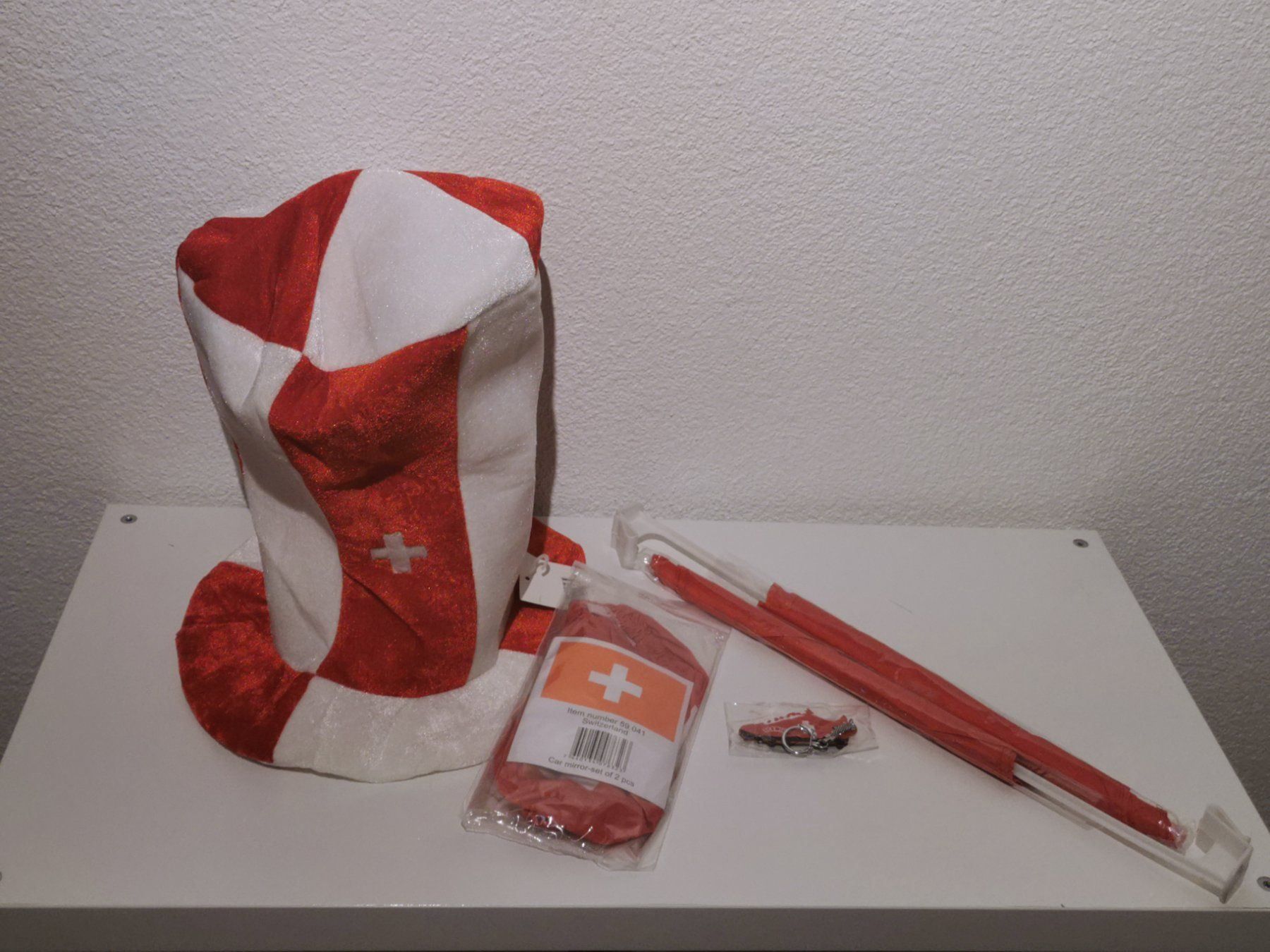 Sonstiges: Fanpaket 2 Schweiz – Neu und originalverpackt aus Seewen SZ von pakosshop