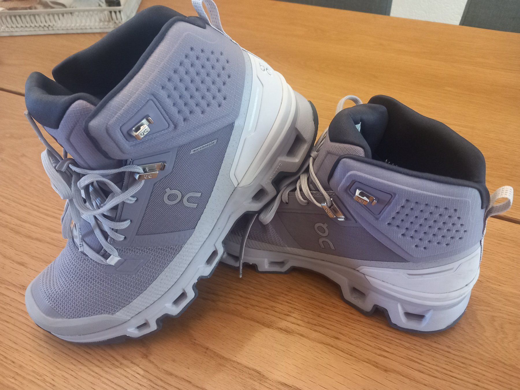 On Scarpe da donna: On Wanderschuhe lila – Usato da Buttwil venduto da K_und_K 1