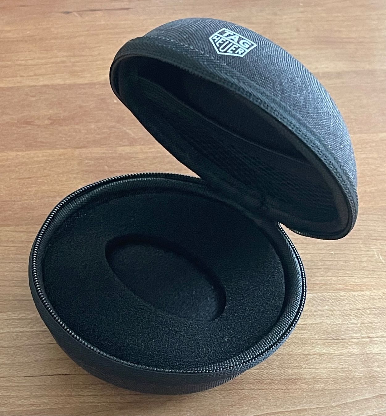 Scatole porta orologi: Original TAG HEUER Uhren Servicebox NEU – Nuovo e nell'imballaggio originale da Embrach venduto da Canderau 2