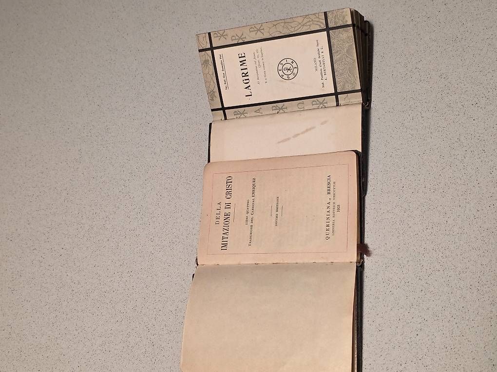Libri: Libri di preghiera antichi  – Usato da Tenero venduto da hll_rxy9