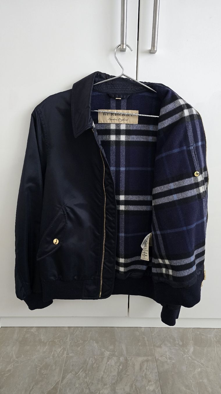 Giacche: Satin Bomber Jacket Burberry 40236111002 – Nuovo (secondo la descrizione) da Lengnau BE venduto da Thanu1994 2