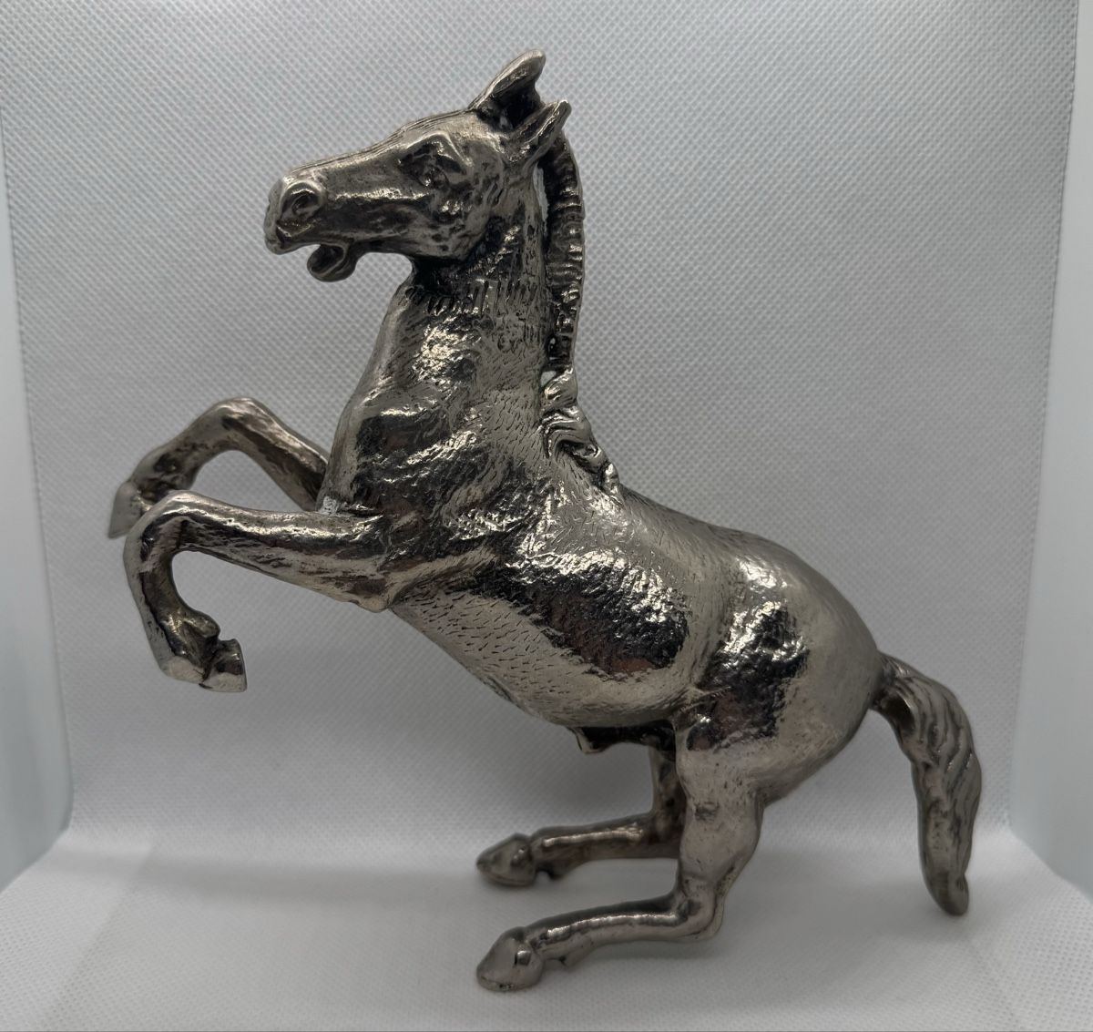 Statuette: Cheval en métal – Usato da Renens VD venduto da Dan.1020