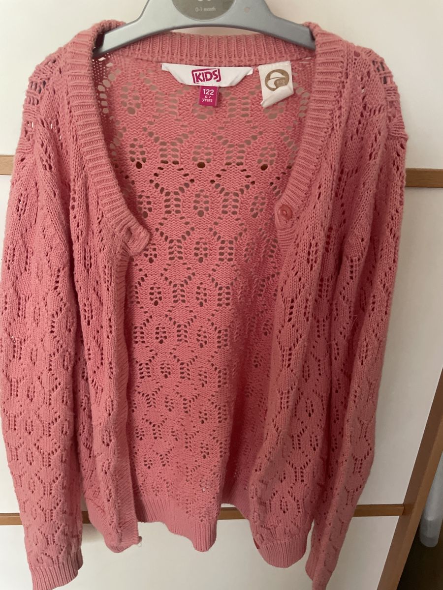 Pullover & Sweatshirts: Strickjacke Mädchen – Gebraucht aus Spreitenbach von bea_wrh6
