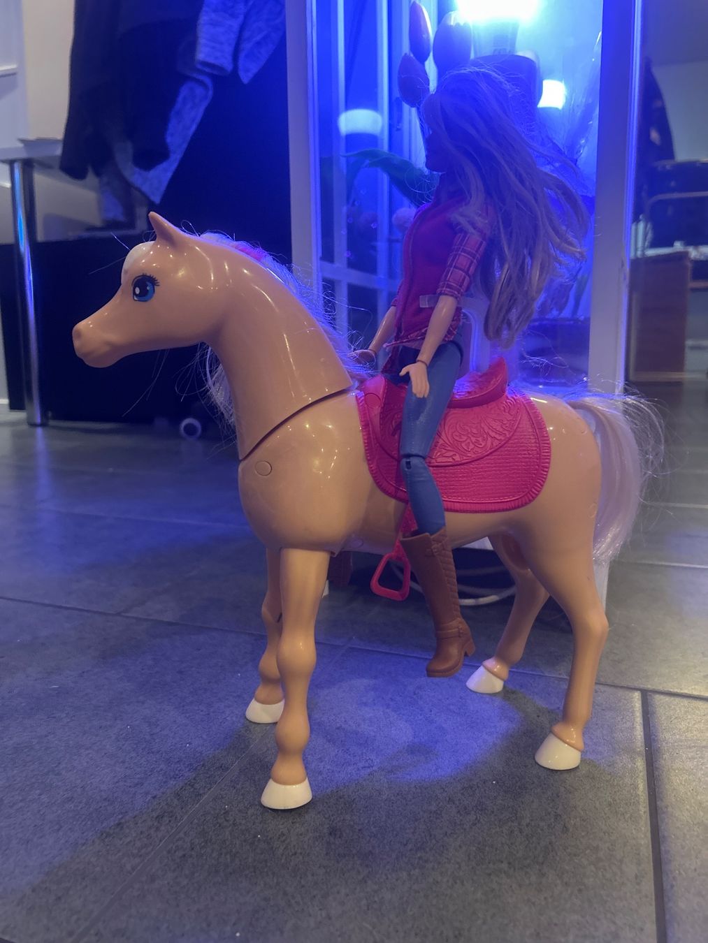Giocattoli: Barbie Pferd mit Reiterin Elektrisch – Usato da Mühledorf SO venduto da Dania77 1