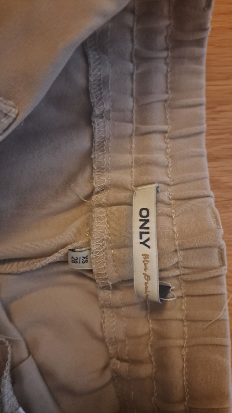Only Pantaloni: ONLY Hose in Beige – Usato da Seengen venduto da ja6_65wp 4