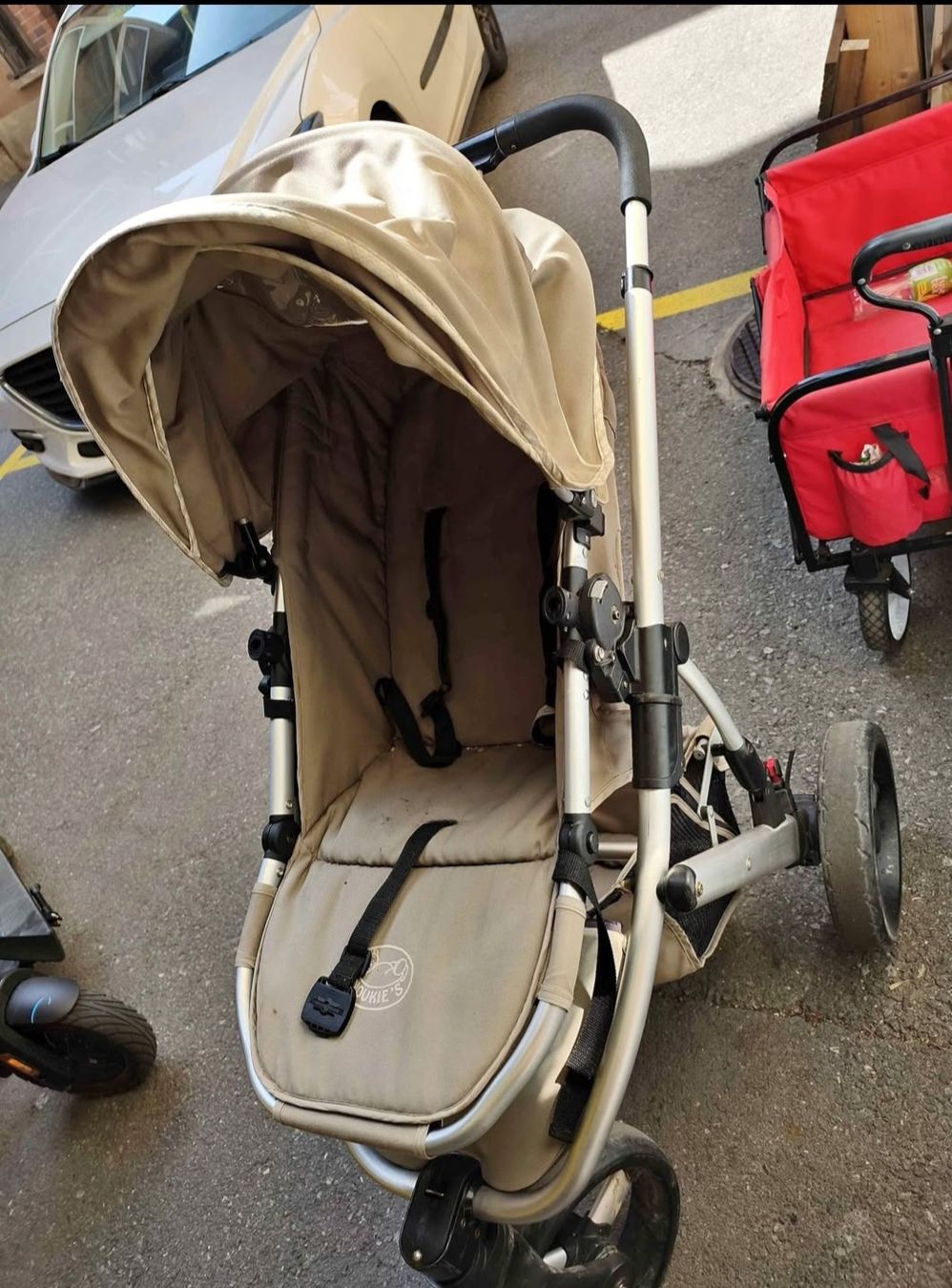 Carrozzine: a vendre poussette  – Usato da Saxon venduto da Kevin.pinheiro