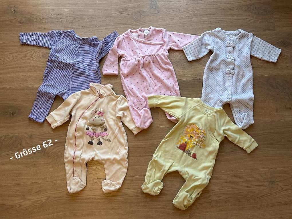 Pigiama & Simili: 5 Pyjamas langarm Grösse 62 – Usato da Kägiswil venduto da mau90