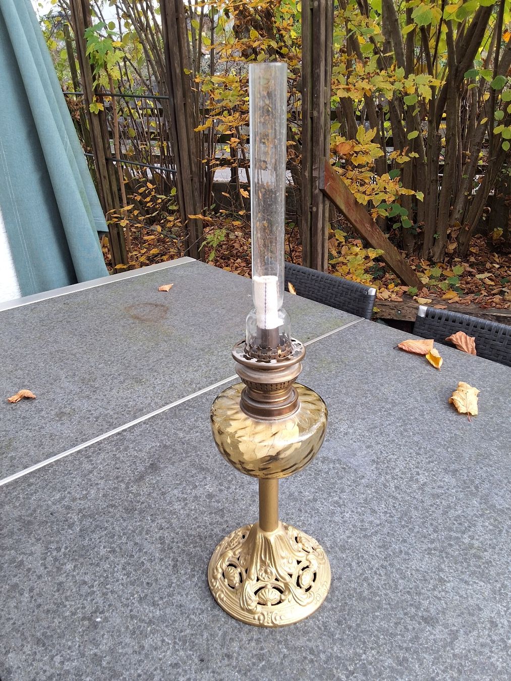 Lampade: Petrollampe aus Guss – Usato da Unterkulm venduto da Neuzgi