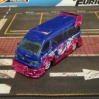 Majorette Toyota Hiace jdm tuning bleu rose, bon état