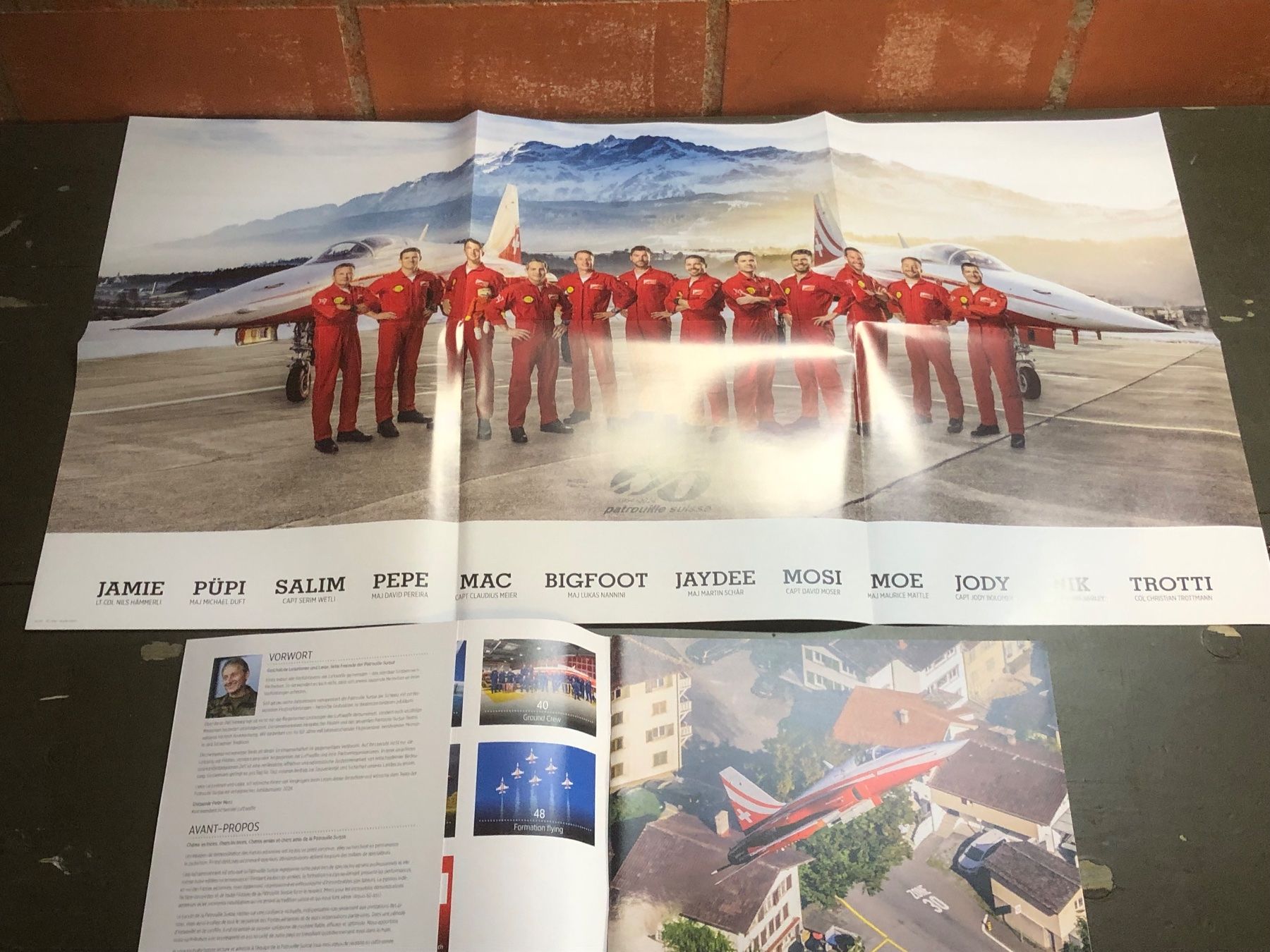 Zeitschriften & Magazine: Schweizer Armee 60 J. Patrouille Suisse Luftwaffe Air Force – Gebraucht aus Madiswil von TEMISO 1