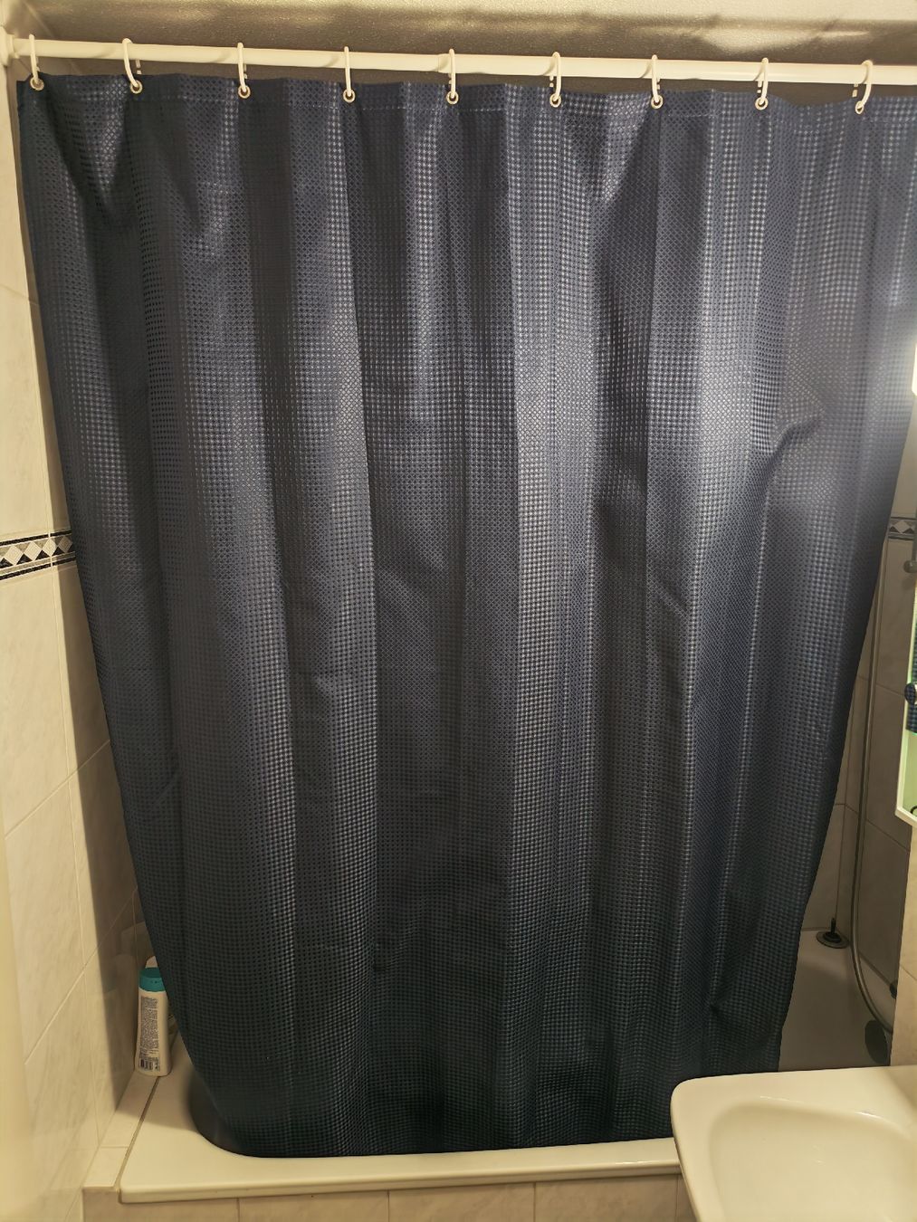 Tende: Dicker gewebter Duschvorhang Dunkelblau 150x200cm – Usato da Uster venduto da David.Haab 2