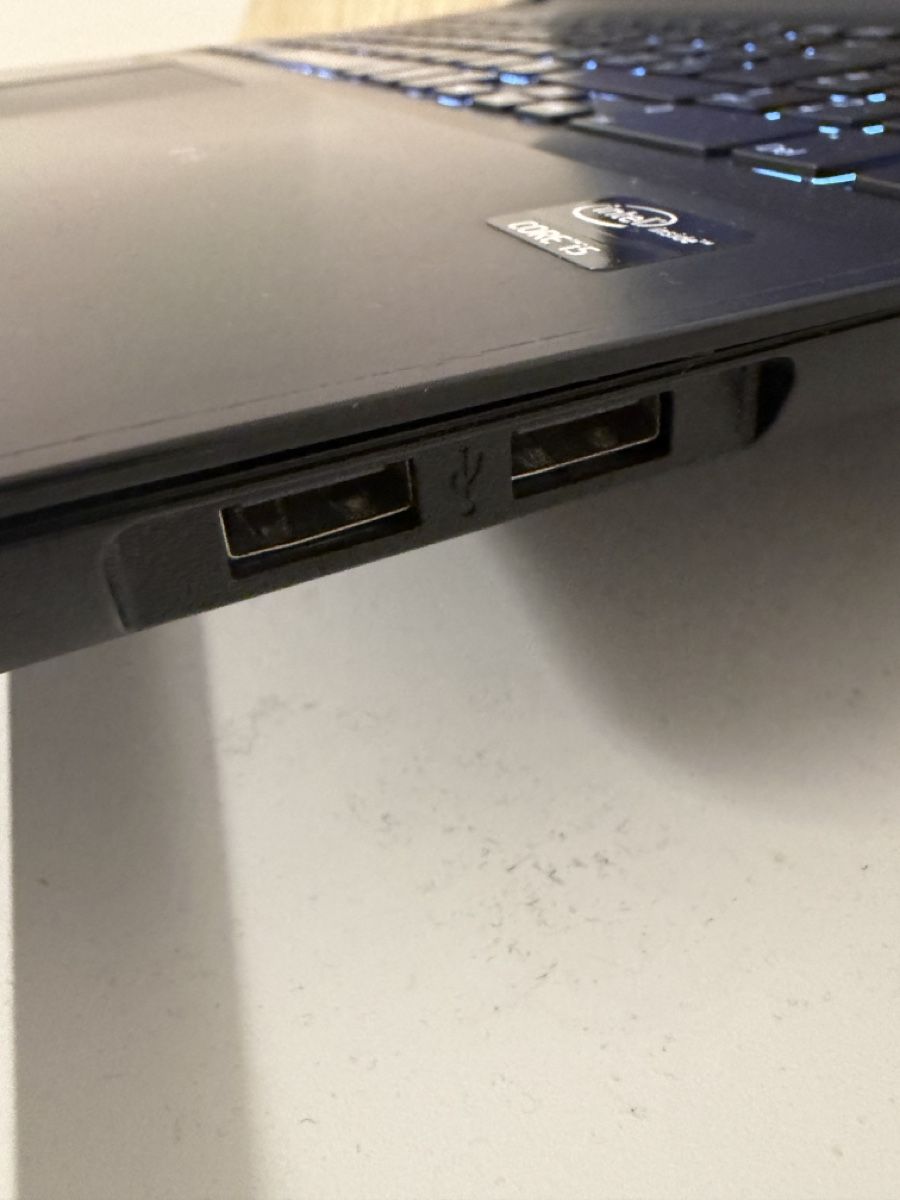 Vaio Notebook: Sony Vaio Laptop Intel Core i5 schwarz – Usato da Meilen venduto da inanilus93 4