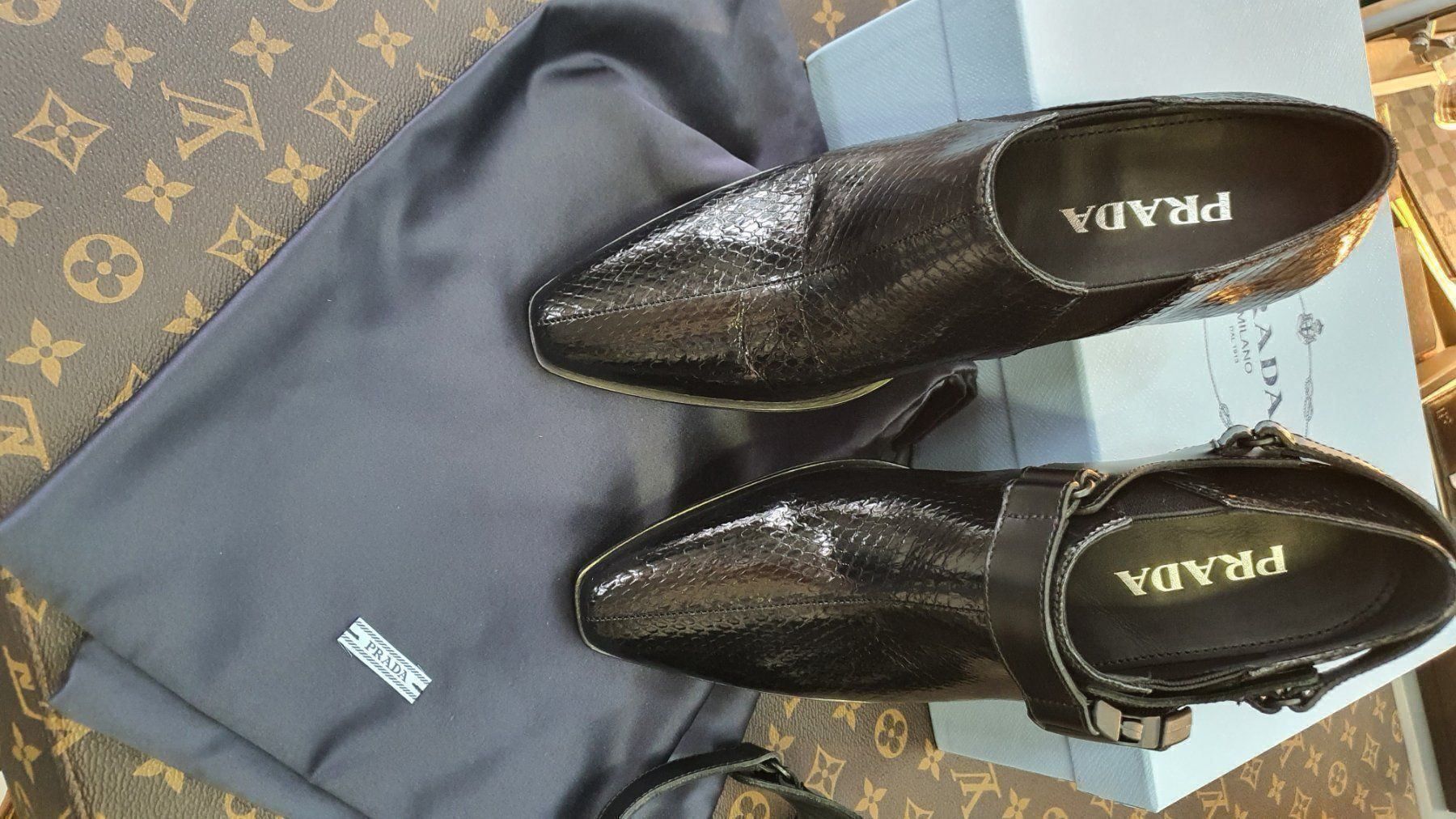 Prada Chaussures femmes: Prada Schuhe – Neuf avec emballage d'origine à Lachen SZ par HelvetiaLuxury 2