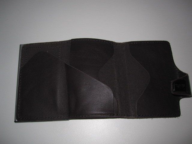 Altro in  Abbigliamento & Accessori: Tru Virtu Click & Slide Armani – Usato da Ehrendingen venduto da spanky11 3