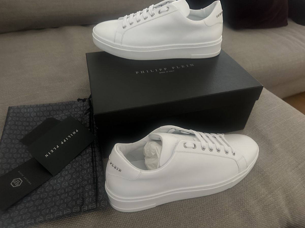 Philipp Plein Scarpe da uomo: Neue Philipp Plein Sneaker, weiss, Gr. 45 – Nuovo e nell'imballaggio originale da Wollerau venduto da Finkenwurf