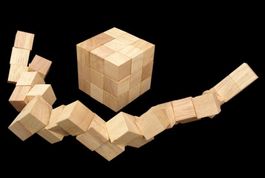 Schlangenwürfel – Der knifflige 3D-Puzzleklassiker