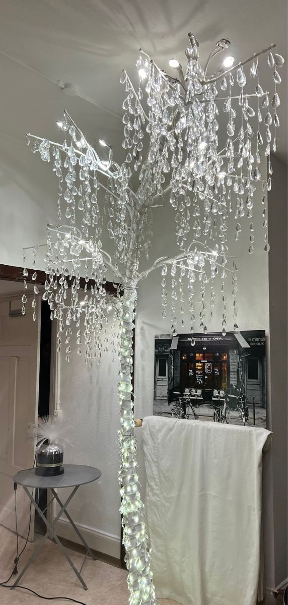 Lampade: Wunderschöner Baum Beleuchtung und Kristallen – Usato da Laufenburg venduto da Bonbonantik