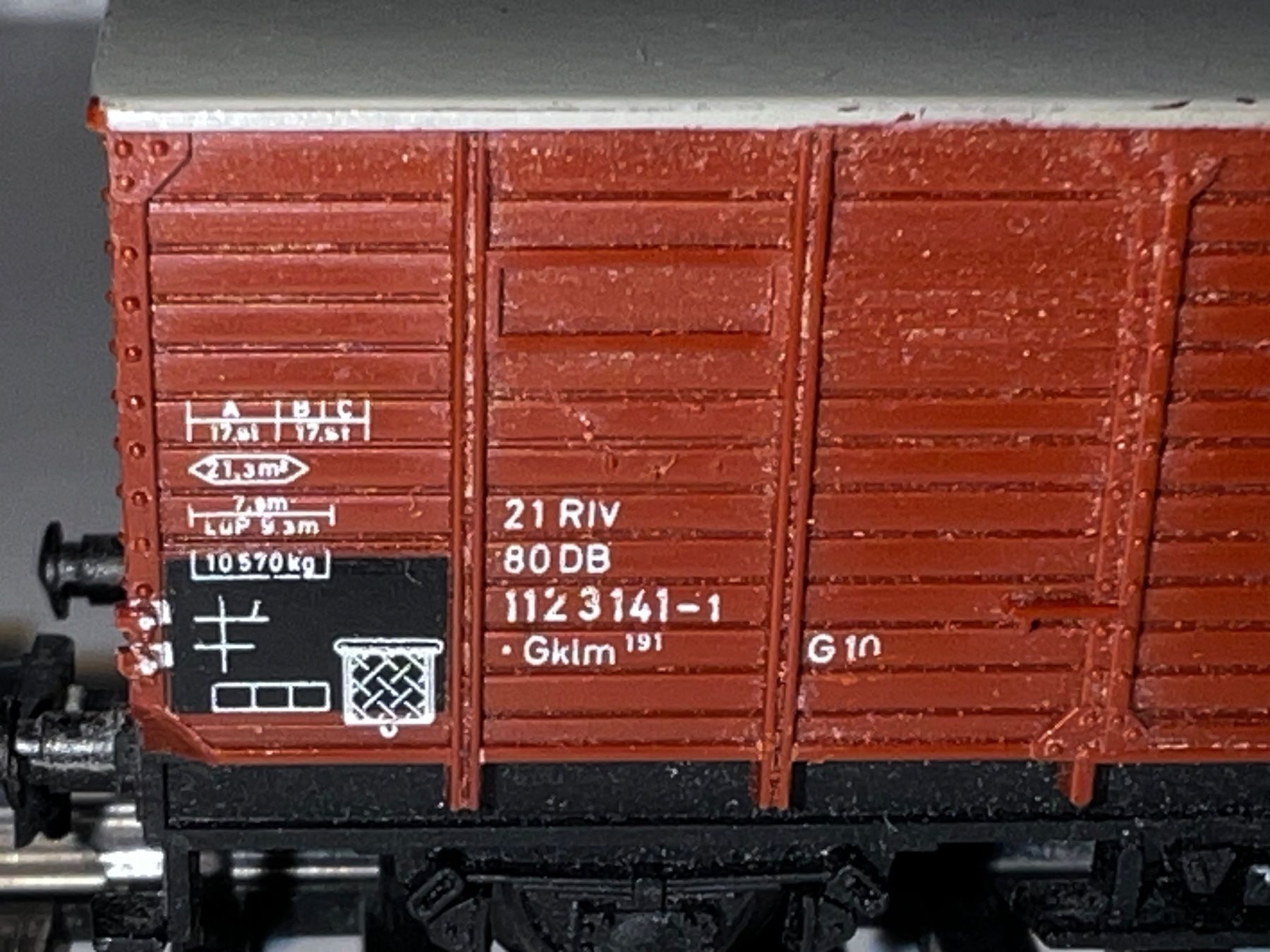 Trix Modellini di ferrovie: Minitrix . 13253, Güterwagen geschlossen – Usato da Basel venduto da jonnyhaas 2