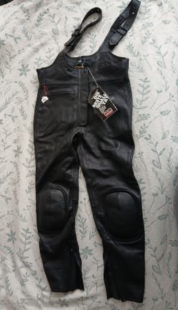 Motorradhose Leder Gr. 46 - ungetragen/aus altem Lagerbestad