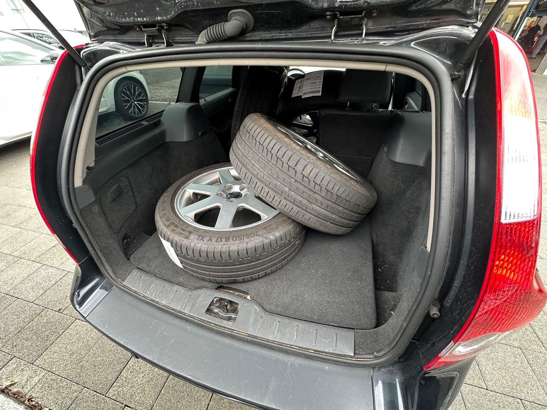 Volvo Automobili: Volvo V50 T5 AWD – Difettoso da Steffisburg venduto da Volvo_Cars_Thun 6