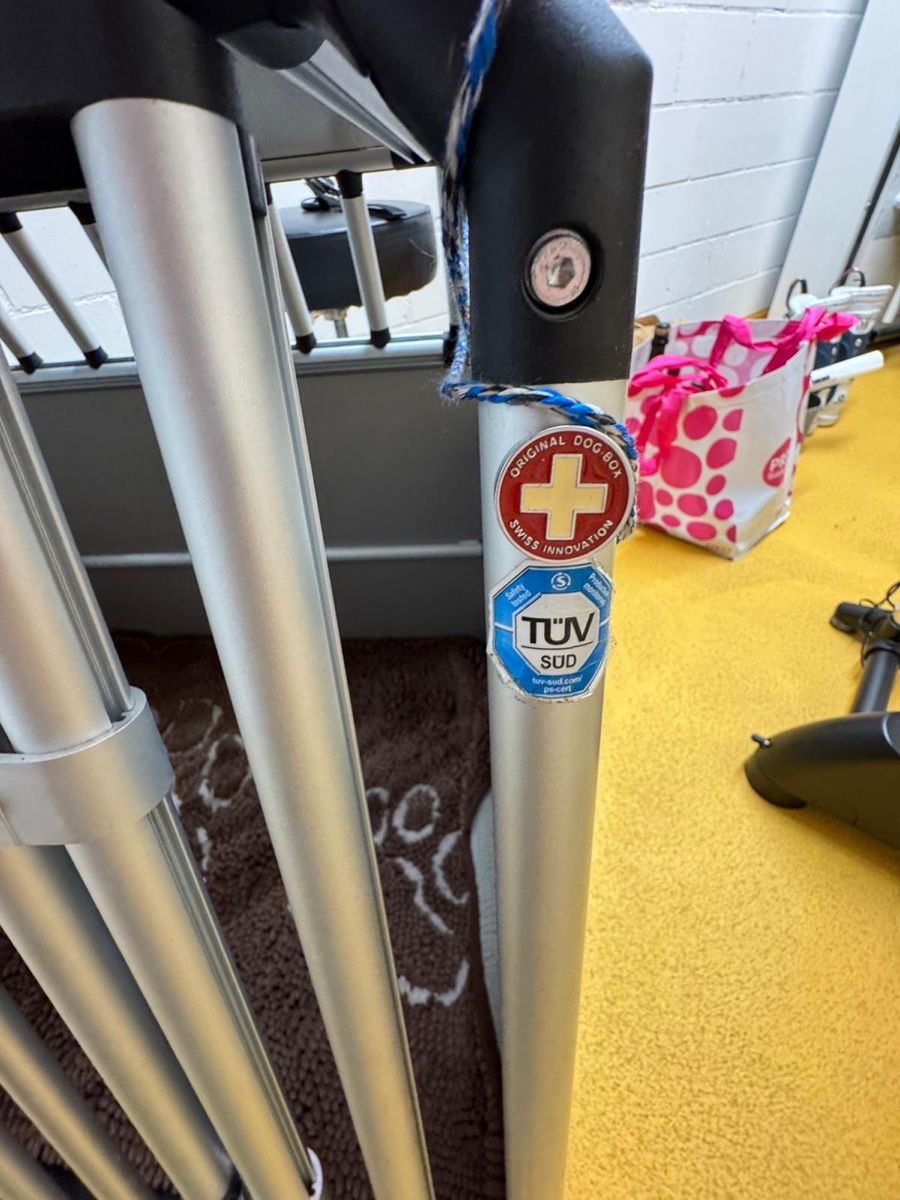 Gabbie, trasporto & Sicurezza: Hundeautobox – Usato da Rüschlikon venduto da Nina0140 3