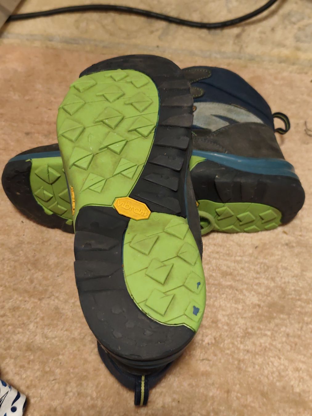 Scarpe per ragazzi: Wanderschuhe 39 – Usato da Unterentfelden venduto da eloim 1