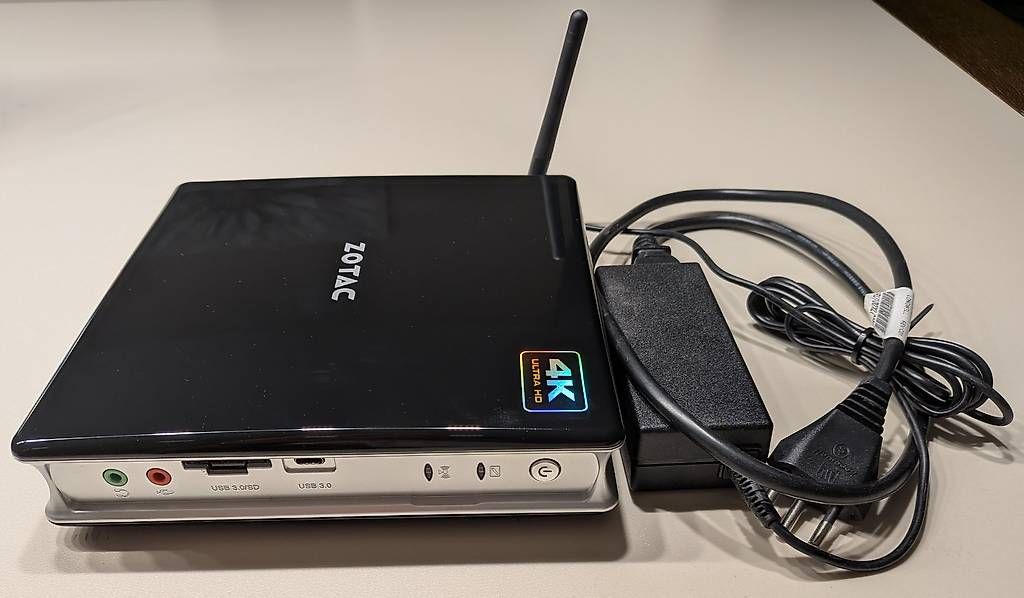 PC: zotac ZBOX BI325 Mini PC – Usato da Warth venduto da intros