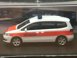 VW Sharan Notarzt Sanität Ambulanz