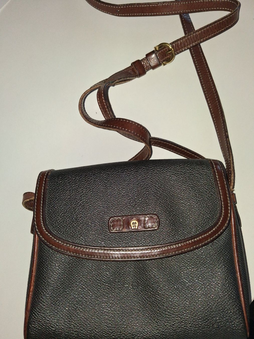 Aigner Borse da donna: AIGNER Tasche – Usato da Wetzikon ZH venduto da med_2y76