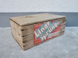 alte Holzkiste Kiste LINDT SPRÜNGLI CHOCOLATS KILCHBERG