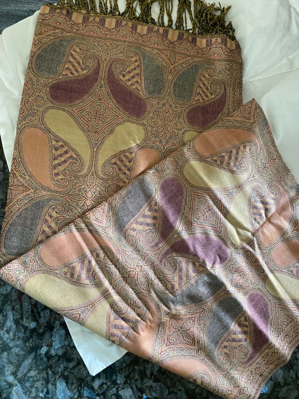 Foulards, Tücher & Schals: schönes grosses Tuch  ca 70 x 180cm – Neu und originalverpackt aus Allenwinden von Obalu 1