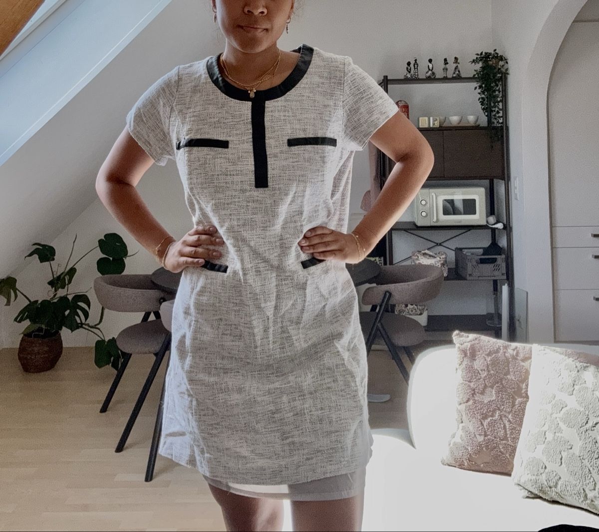 La Redoute Kleider: Kleid kurzarm weiss schwarz – Gebraucht aus Winterthur von Flomiverse