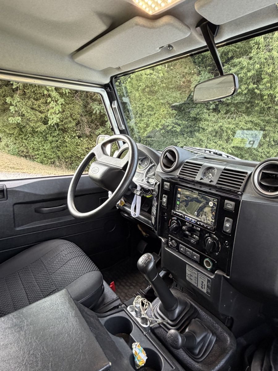 Land Rover Automobili: Land Rover Defender 110 – Usato da Fruthwilen venduto da bodensee_manufaktur 9