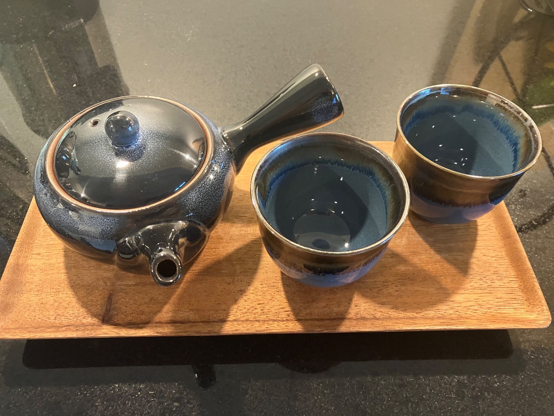 Teiere: Teeset mit Kanne und zwei Tassen – Usato da Basel venduto da pat_vq9b 1