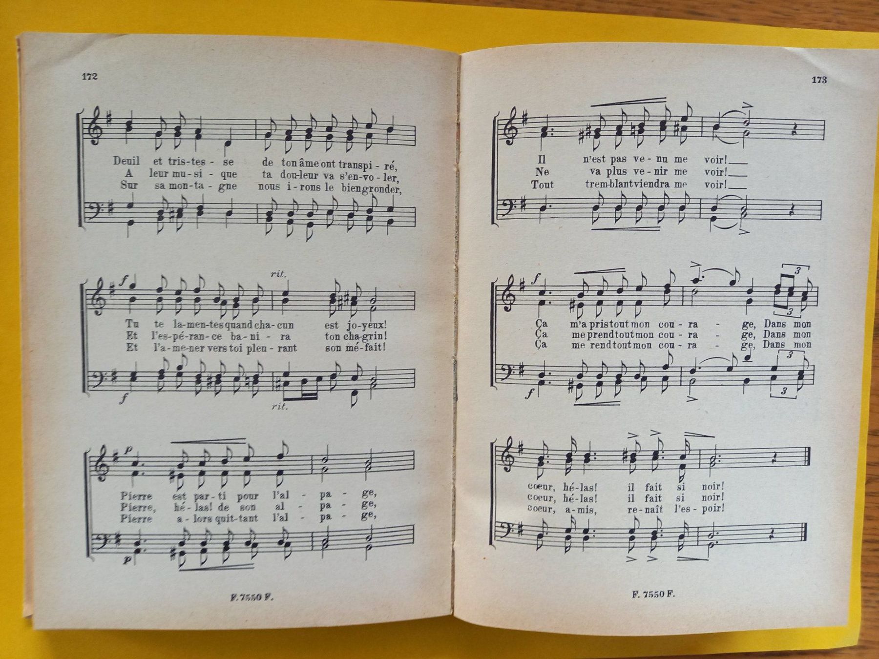 Libri: Nos chansons par Joseph Bovet, 1950 – Usato da Rossens FR venduto da Souris1 6
