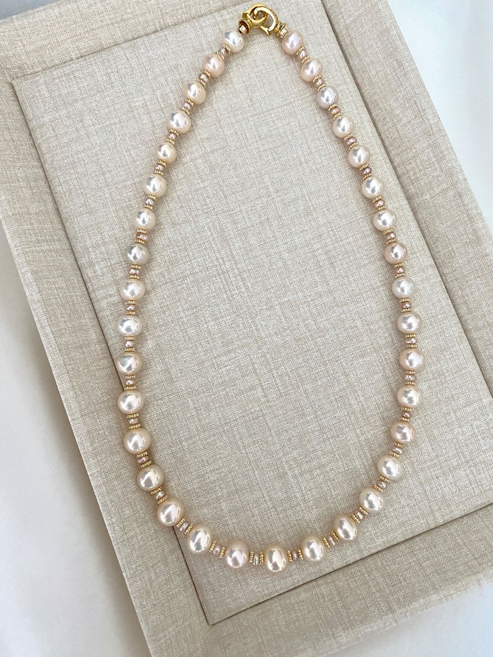 Bracciali & Braccialetti: Top Glanz Süsswasserperlen Kette echte – Nuovo e nell'imballaggio originale da Sarnen venduto da Yingsperlen2