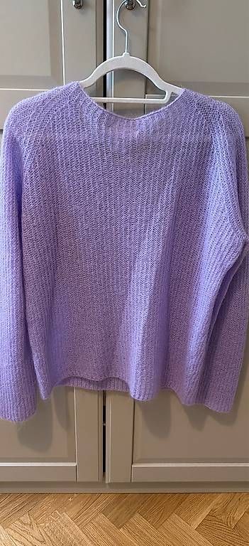 Pullover & Sweatshirts: Lila Pullover – Gebraucht aus Zürich von emily269 1