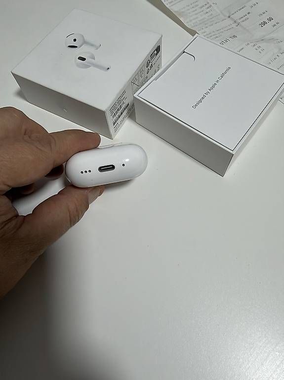 Apple Cuffie: Airpods 4 ANC – Usato da Amriswil venduto da berat1993 2