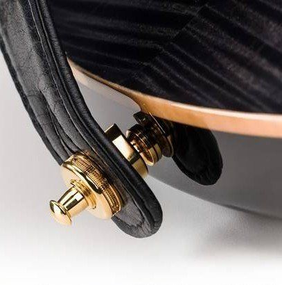 Strumenti musicali: Gurtpin, Gurtschloss für Gitarre oder E-Bass – Nuovo e nell'imballaggio originale da Basel venduto da Pickman 1